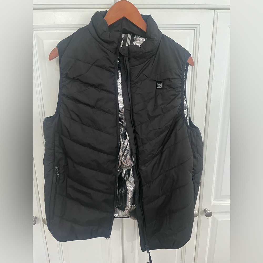 Scorched Women’s  Heated Vest with 2 battery packs- Size medium